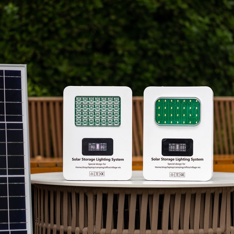 Weiße tragbare Solarenergiesysteme mit Batteriekapazität 12V 12,5AH Solarprodukte 2023 Neue Ankünfte