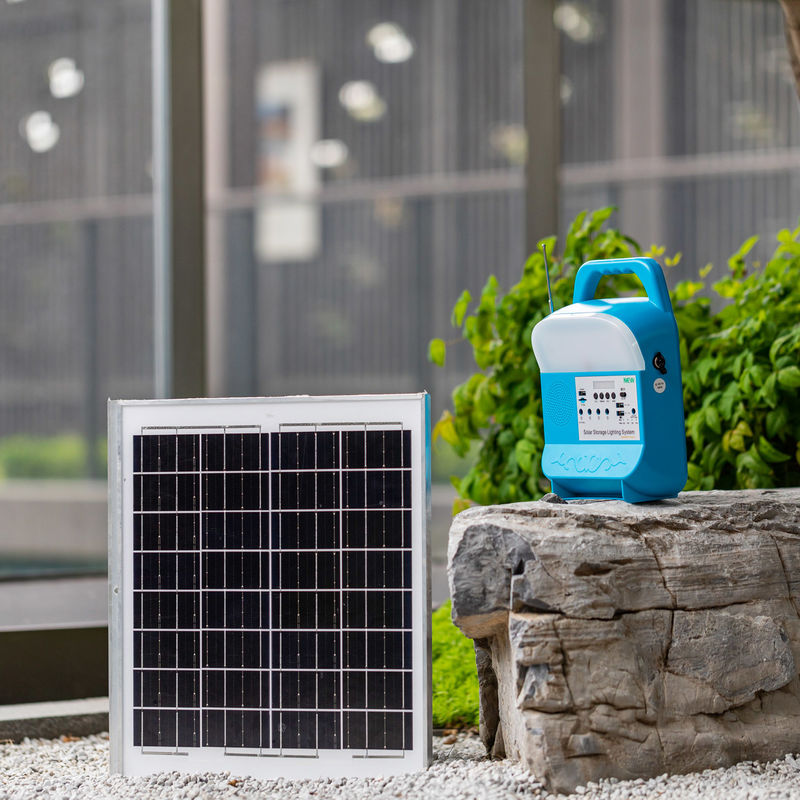 Solar-Lichtsystem für Zuhause Fernseher und Ventilator - Stromquelle Solar effiziente und tragbare Lithium-Ionen-Batterie-Paket für Solarenergie