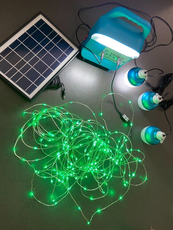 System 4 LED des Sonnenkollektors 12W Birnen-tragbare Solarenergie-Beleuchtungssystem-Ausrüstungen